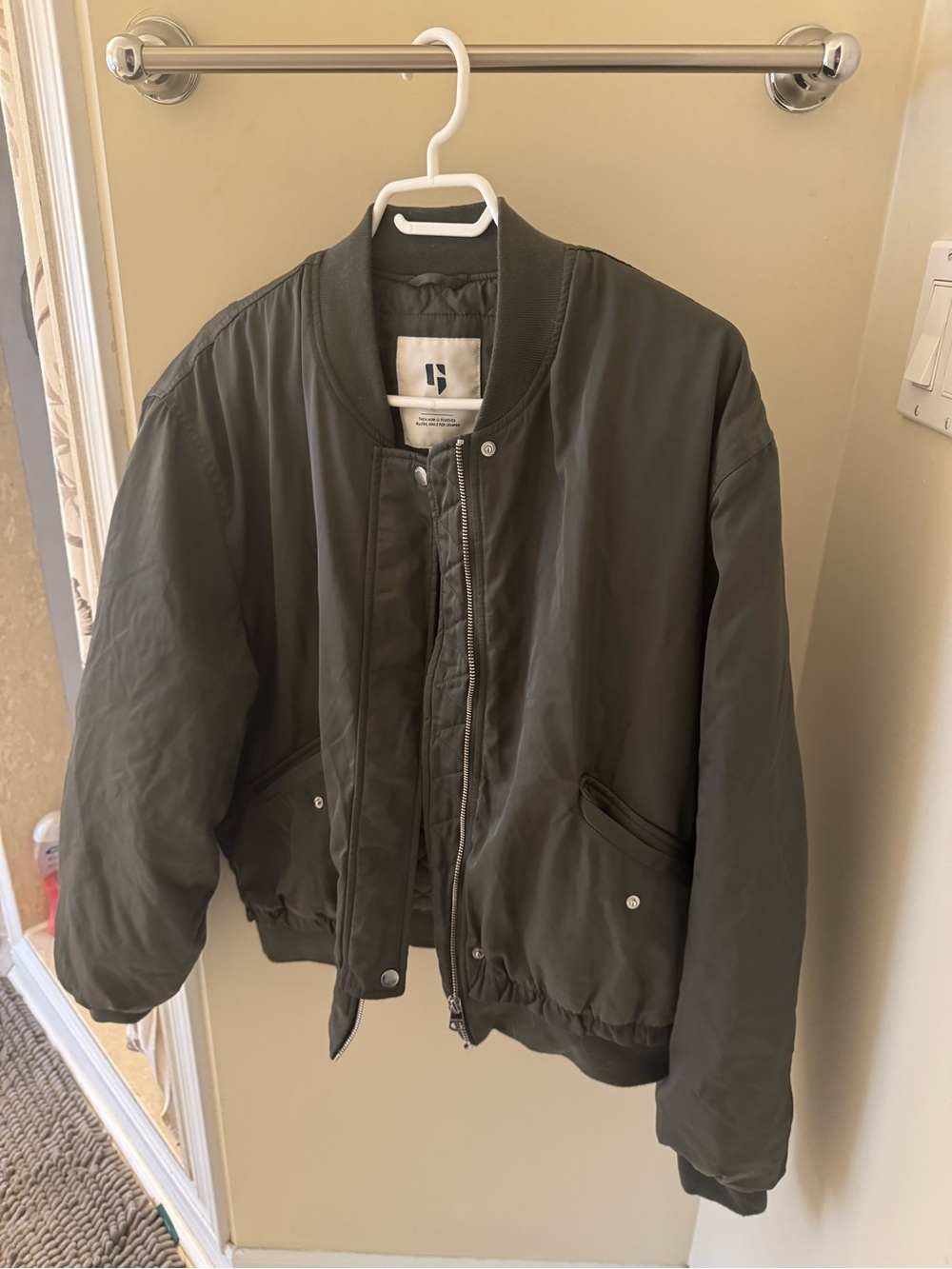 Unbranded Women's Olive Green Bomber Jacket - Classic Ribbed Trim
